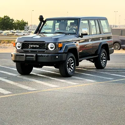 Toyota Land Cruiser 70 Series LC 76 Petrol 2026 OMAN Specs