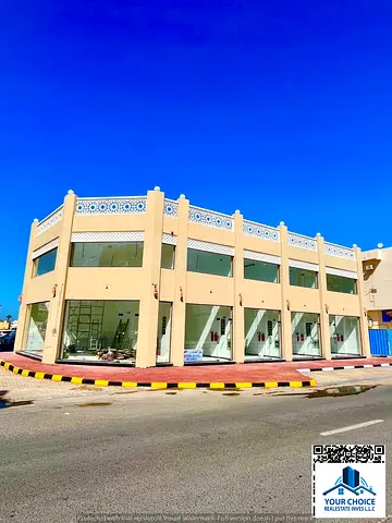 🏢 للبيع مجمع تجاري كامل في ليوار – عجمان 🏢  فرصة استثمارية مميزة في موقع حيوي وزاوية مهمة مقابل مسجد   الشيخ حميد وبجانب منحف عجمان.