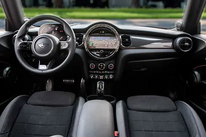 صورة 8 لـ 2024 MINI COOPER