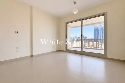 Spacious | Prime location | Vacant Now