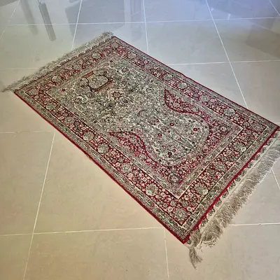 Authentic Persian Silk Rug – Never Used – 59 × 37 in – AED 700