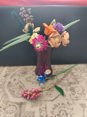 LEGO flower bouquet with luxurious vase