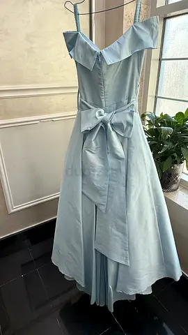 فستان سهرة أزرق سماوي بتصميم كلاسيكي راقي (لبسة واحدة فقط ومغسول Elegant Light Blue Evening