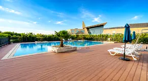 Gated Community ! Luxury 1BR 2 Bolcony ! Free Parking