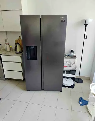 Samsung latest model side by side refrigerator water dispenser ice maker