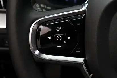 Volvo XC60 B5 Ultimate Dark, миниатюра 12