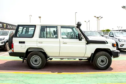 Toyota Land Cruiser LC 76 Base, миниатюра 6