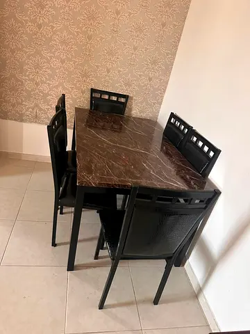 Dining table with 4seater for sale