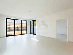 Vastu | Upgraded | Own amenities | End Corner — 3