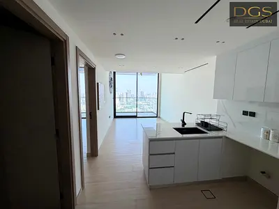 Spacious 1BR | Smart Home | Unfurnished