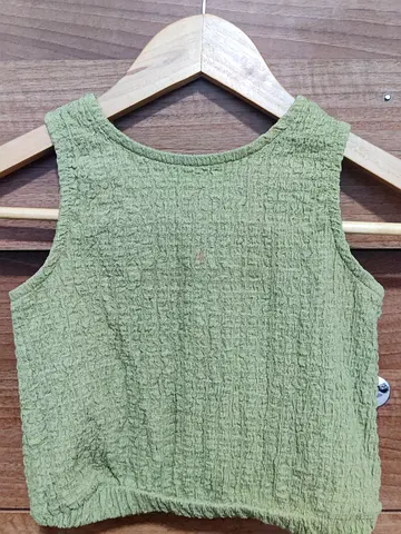Light green textured sleeveless crop top - casual women’s tank