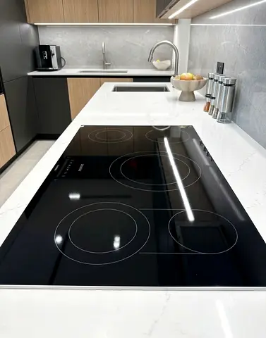 Siemens Built-In Electric Ceramic Hob 90cm – Stylish Design | Premium German Engineering