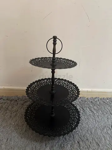 3-Tier Decorative Metal Cake Stand / Dessert Display