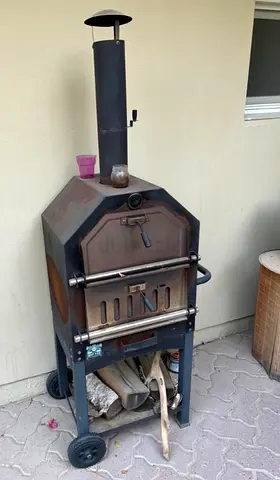 Used Outdoor Wood-Fired Pizza/Oven Grill on Wheels - Good Working Condition