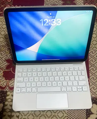iPad 10th Gen 256GB WiFi With Keyboard