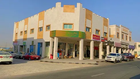 🏢 للبيع بناية استثمارية في الحوشي – الشارقة | مساحة 6,000 قدم² | دخل متوقع 530 ألف سنويًا | السعر 6.6 مليون درهم