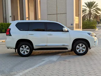 2020 Toyota PRADO — миниатюра 8