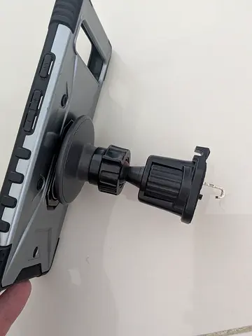 Car phone holder with strong magnetic mount