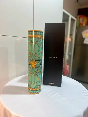 Vase Versace. Never used