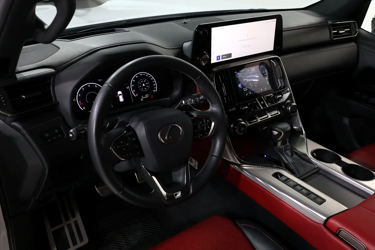 Lexus LX-Series 2025