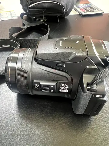 Nikon Coolpix P900 Bridge Camera with 83x Optical Zoom - Good Condition