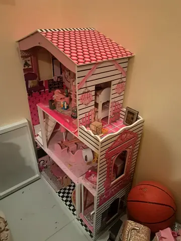 Wooden 3-Storey Dollhouse with Furniture - Pink