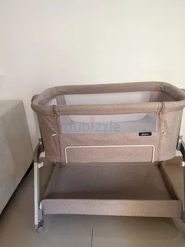 Giggles baby bassinet