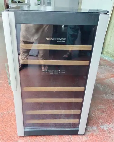 Vestfrost Built-in Wine Cooler/Fridge – 6 Shelf, Glass Door