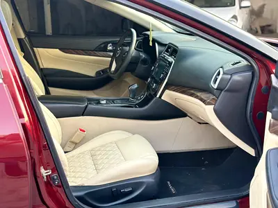 صورة 7 لـ 2017 Nissan MAXIMA