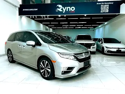 AED 1,300 // 2019 Honda Odyssey Touring 3.5L V6// Full service history