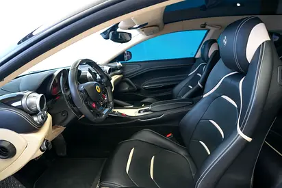 صورة 3 لـ 2018 Ferrari GTC4 LUSSO