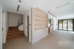 Fully Renovated | Extended | Private Pool | 4E