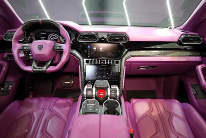 2019 Lamborghini URUS thumbnail 7