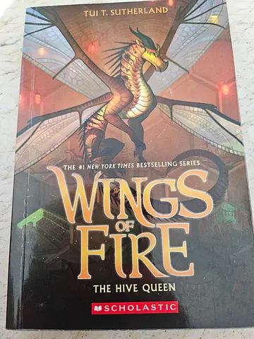 Wings of Fire: The Hive Queen by Tui T. Sutherland (Paperback)