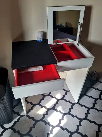 IKIA TABLE