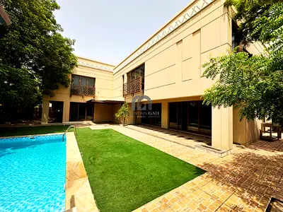 Luxury villa | Big Garden | Vacant | Corner
