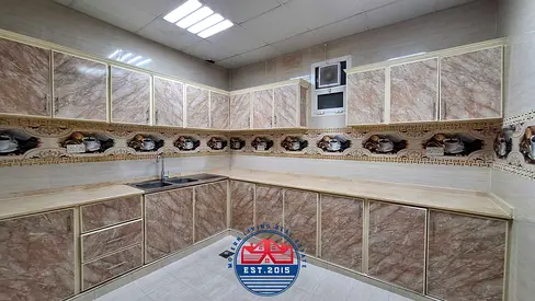 Spacious 3BR Hall kitchen apartment
