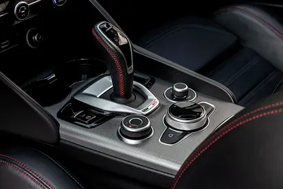 Alfa Romeo Giulia Competizione, миниатюра 10