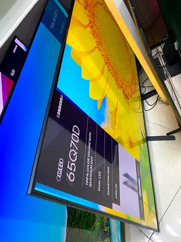 SAMSUNG QLED 65 INCH Q70D SMART 4K TV MODEL 2024 SAME LIKE NEW
