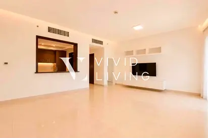 Large Corner Unit | Unfurnished | Prime Location