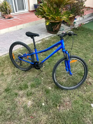 Specialized Hot Rock Blue 24 Mountain Bike - Good Working Condition. For kids 5-11 years old.