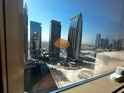 HIGH FLOOR I LAKE VIEW I FITTED