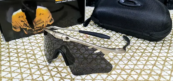 Oakley Magnesium Metal Frame w/Black Iridium Polarized Lens