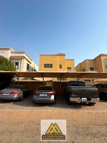 5 غرف نوم ماستر مجلس واسع صالة كبيرة غرفة عاملة مطبخ مجهز بالكامل موقع حيوى