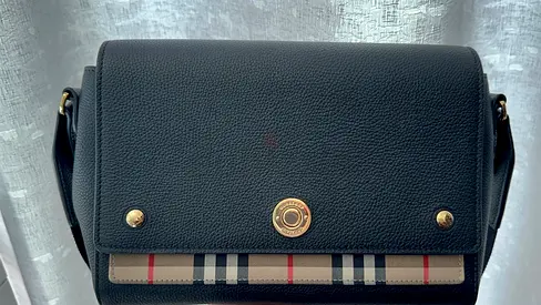 New Burberry Note Medium Shoulder Bag