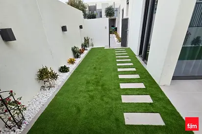 True Corner | Close To Park & Pool | Upgraded