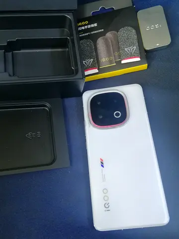 Iqoo 13 powerful gaming device