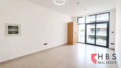 HIGH FLOOR | SPACIOUS STUDIO | PRIME LOCATION