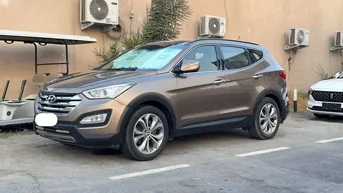 Hyundai Grand Santa Fe 3.3L V6 GDI 2014 - GCC Specs