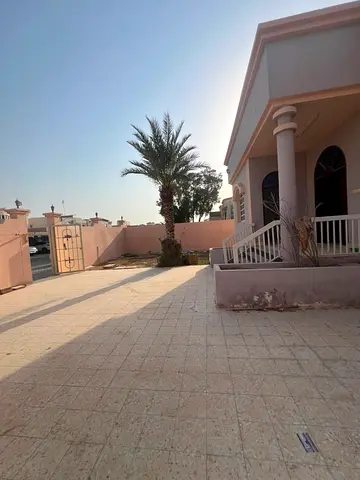 Villa for sale in Al Rawda 2 area, Ajman, at a bargain price of AED 1,450,000 including electricity and water - freehold for all nationalities